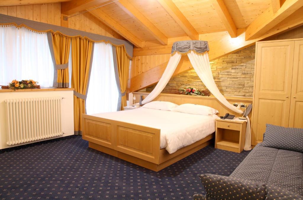 Hotel Gran Vacanze Rooms & Apartments Dimaro Ngoại thất bức ảnh